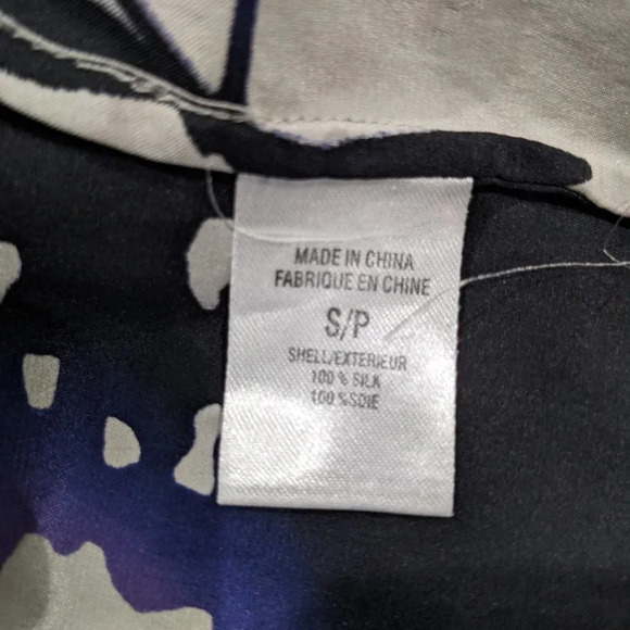 Theory Natasha Silk Floral Blouse Size Small - Picture 4 of 7